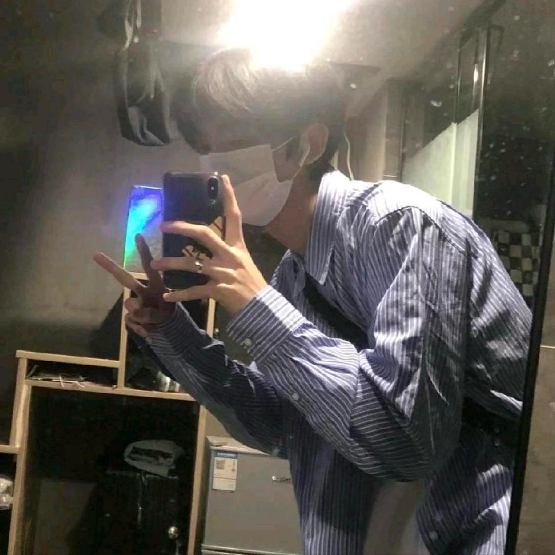 没有双眼皮