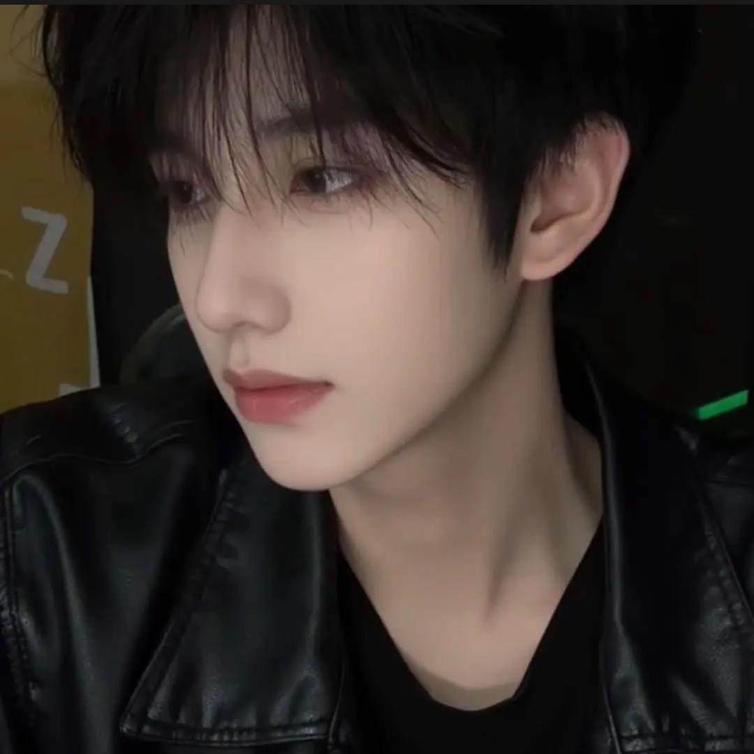 🥀এ᭄痞帅少爷࿐ᩚ