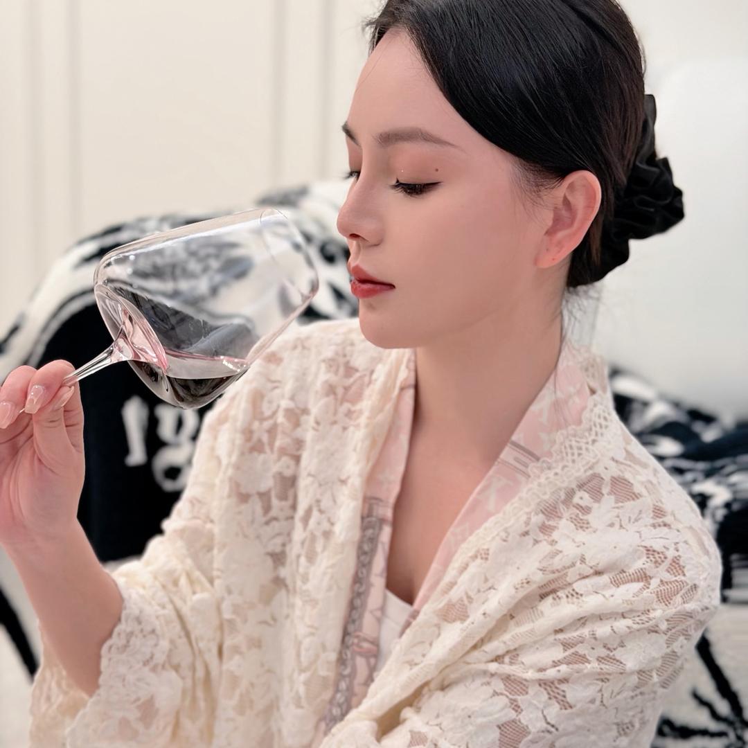 一只小影子🐳