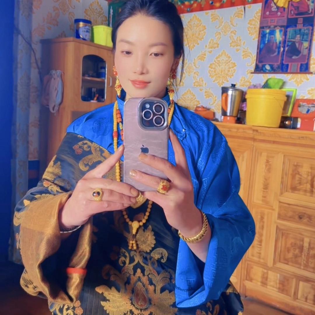 德庆措姆