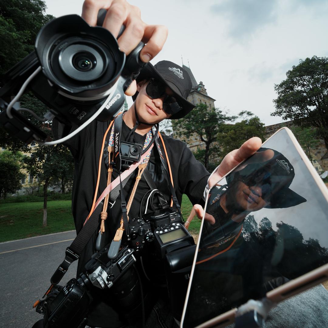 Edison_📷（约拍看简介）