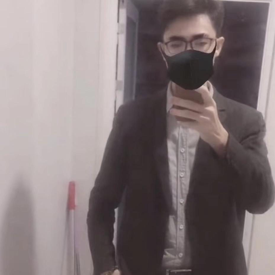 主持人张晓楠