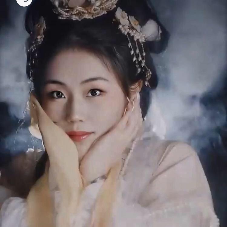 朵朵老师 呀