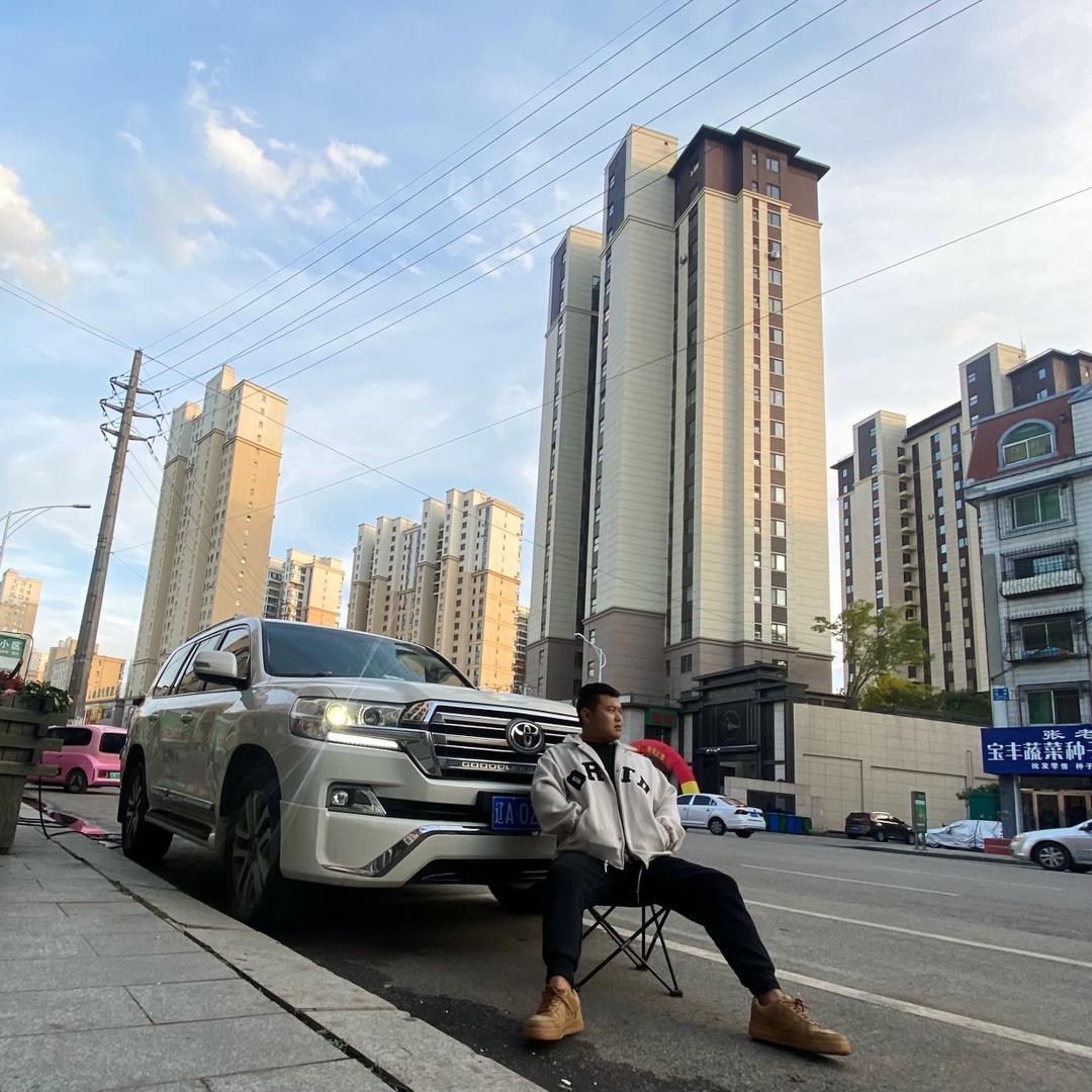 -喜欢玩点车🐯