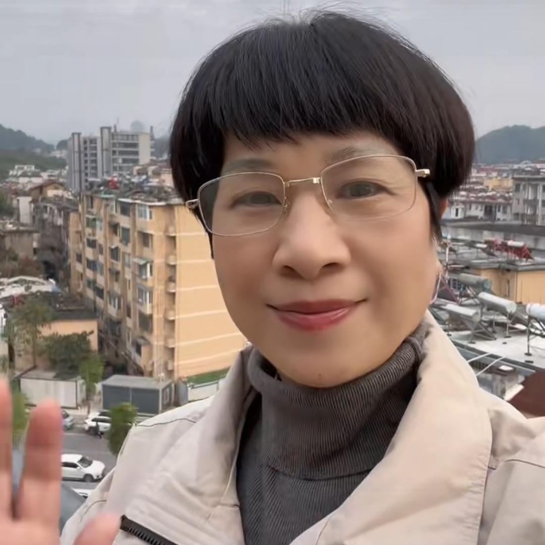 曾姐爱唱歌