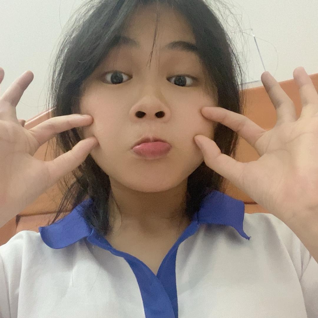 马春辉哦