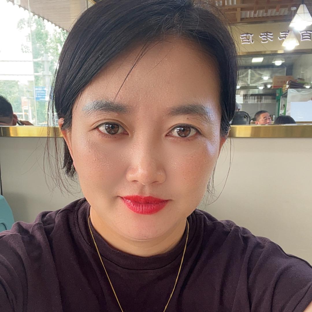 在垛石开全驴宴的玲玲