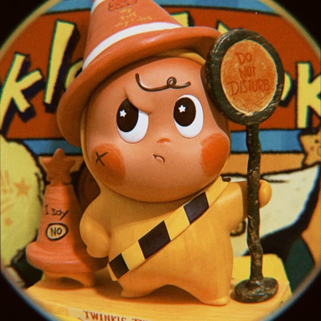 小胡每天都想吃火锅。