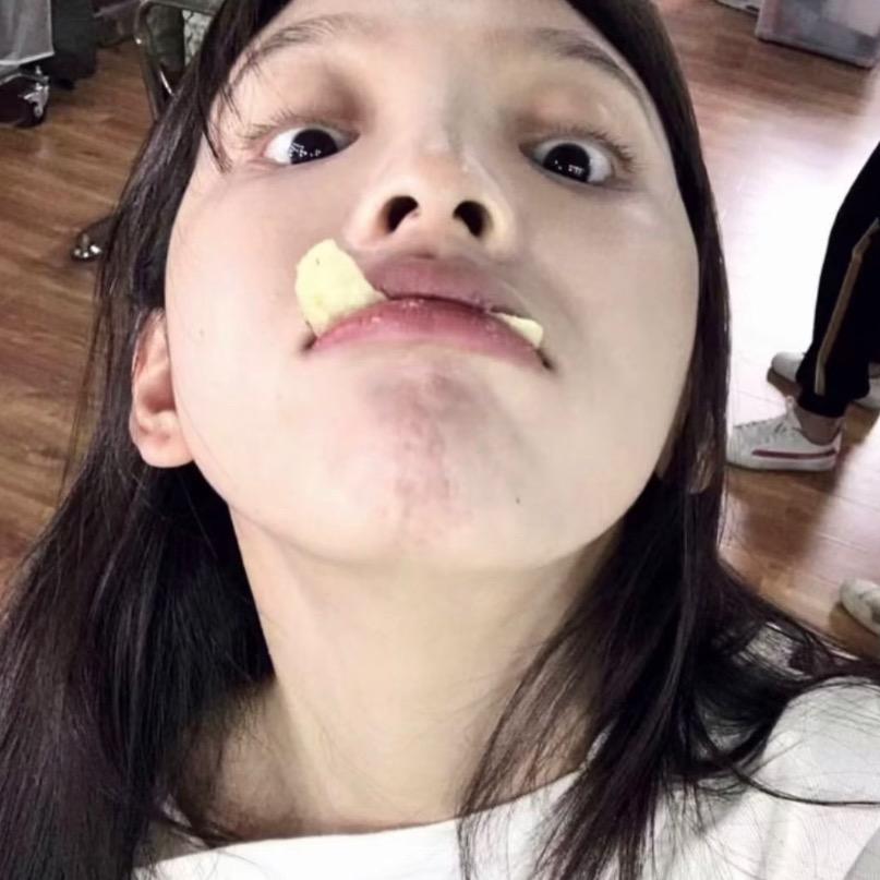 一颗葡萄桃