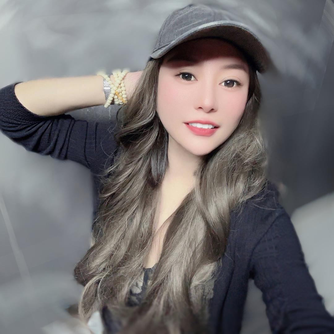 枣爷吃挺好（差16岁姐弟恋真香）