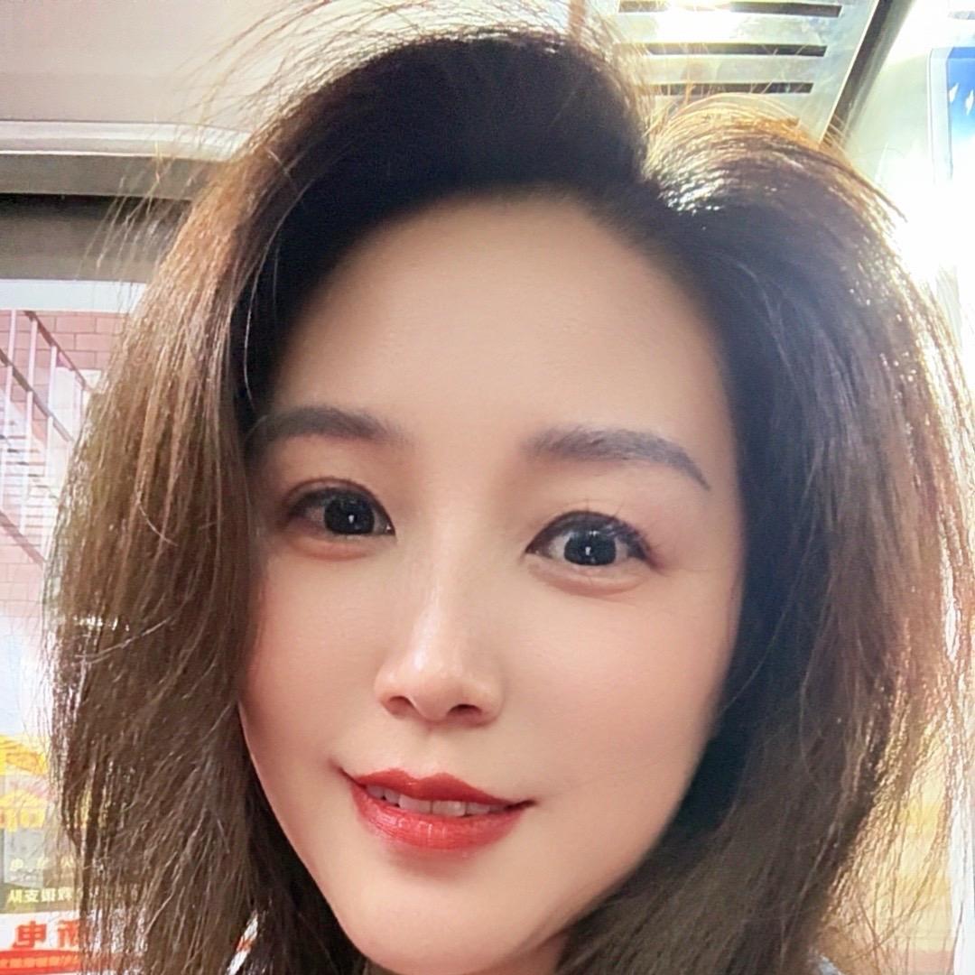 🥂土家族✨菇娘