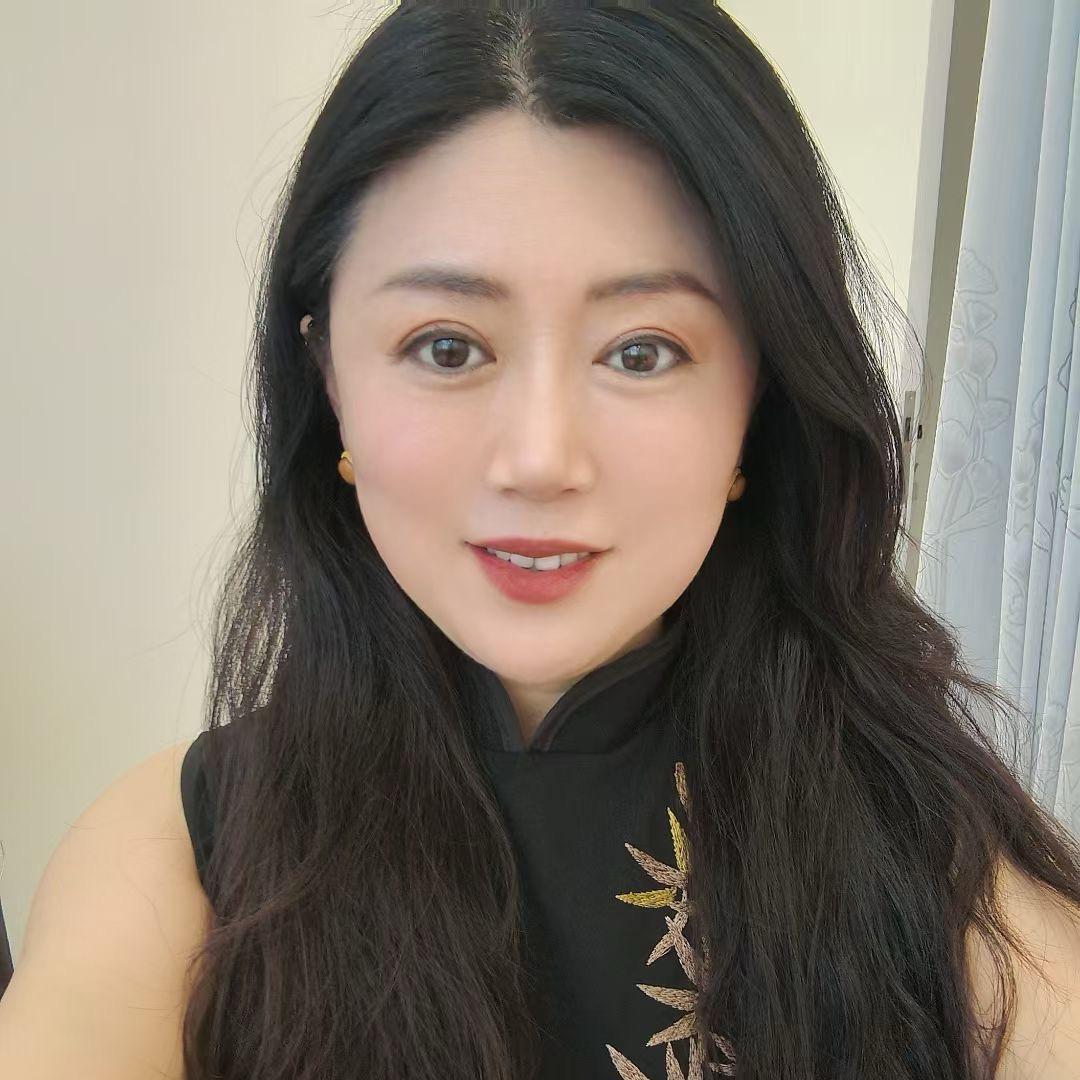 桃舞青颜