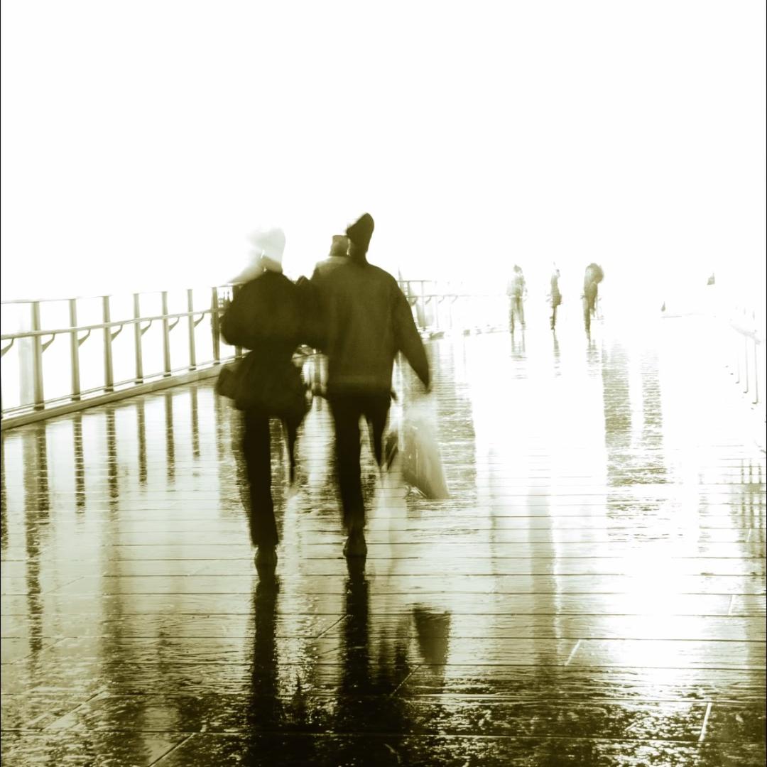 你爱在清早打谁的领带