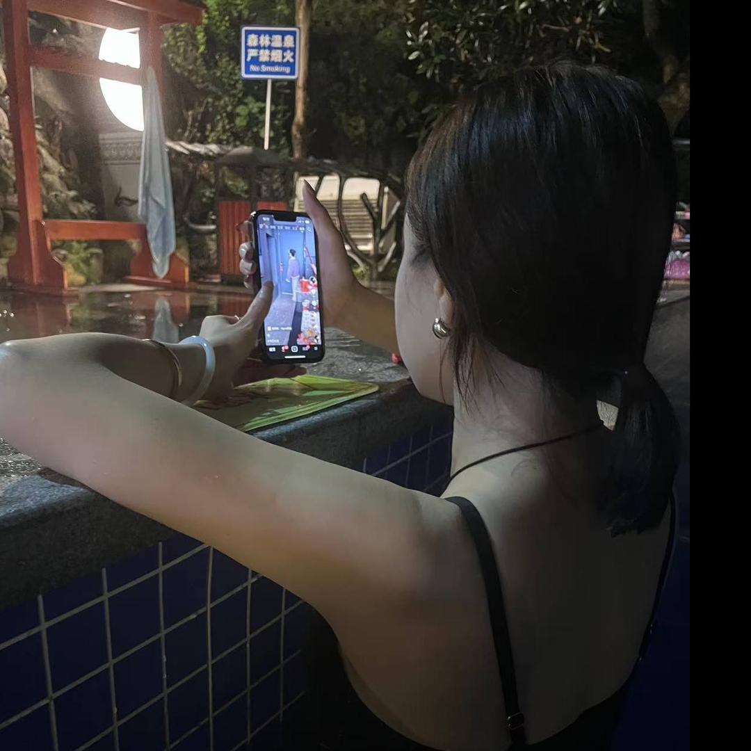 沉默不语