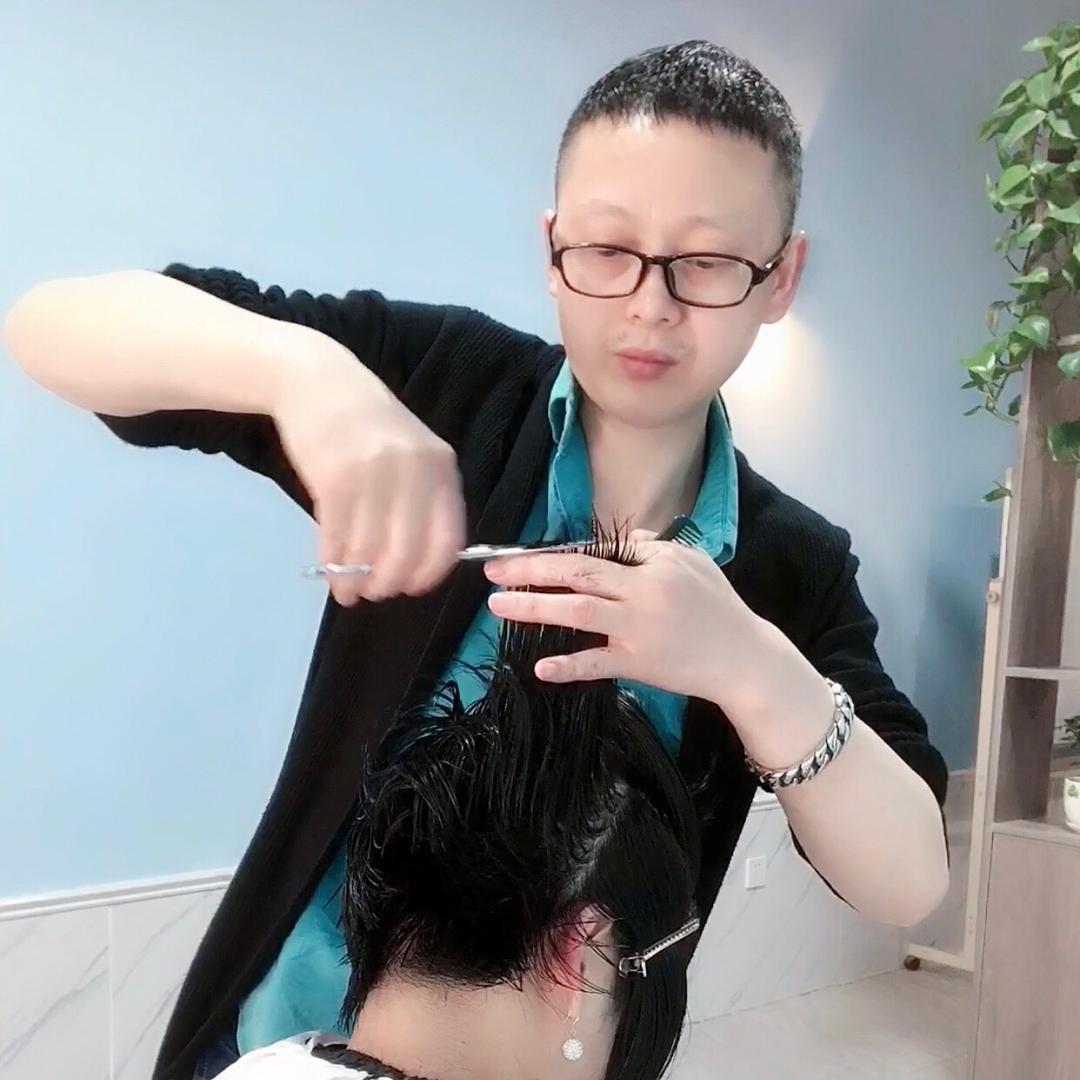 乐至央戈短发