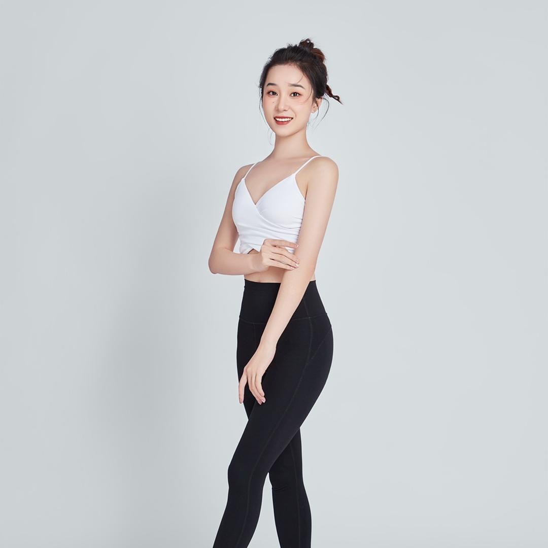 大美瑜伽教学老师-小英老师