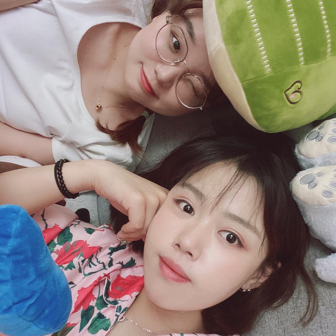 嗑糖姐妹花
