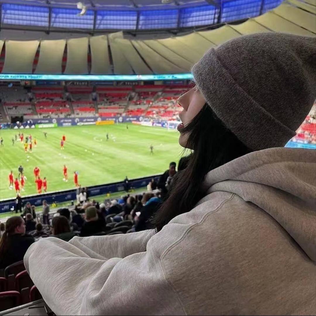 古德鹿爱看球【西欲】