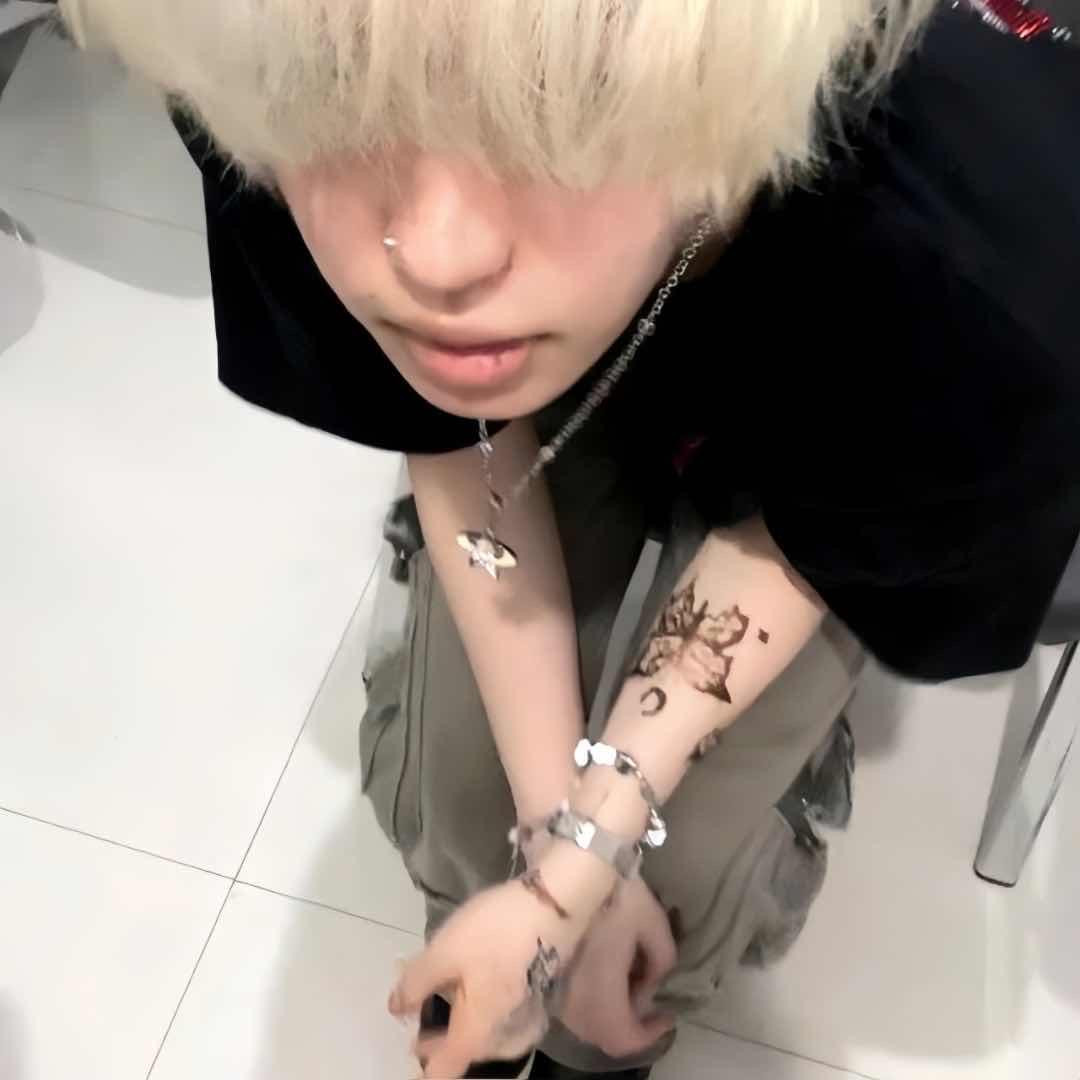 女王殿下的弟弟养的狗的主人