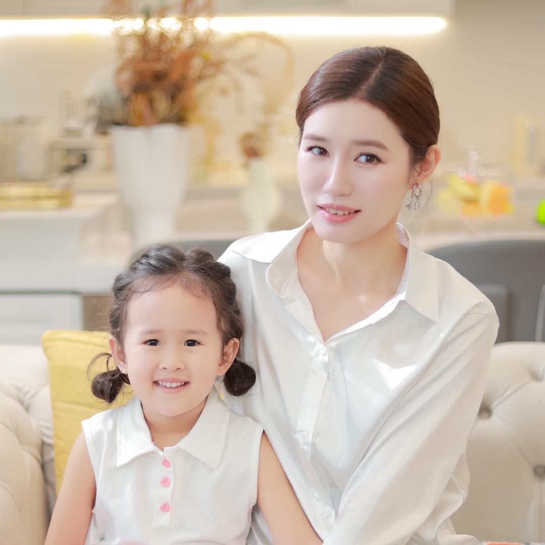 育婴师樱妈&博士周爸