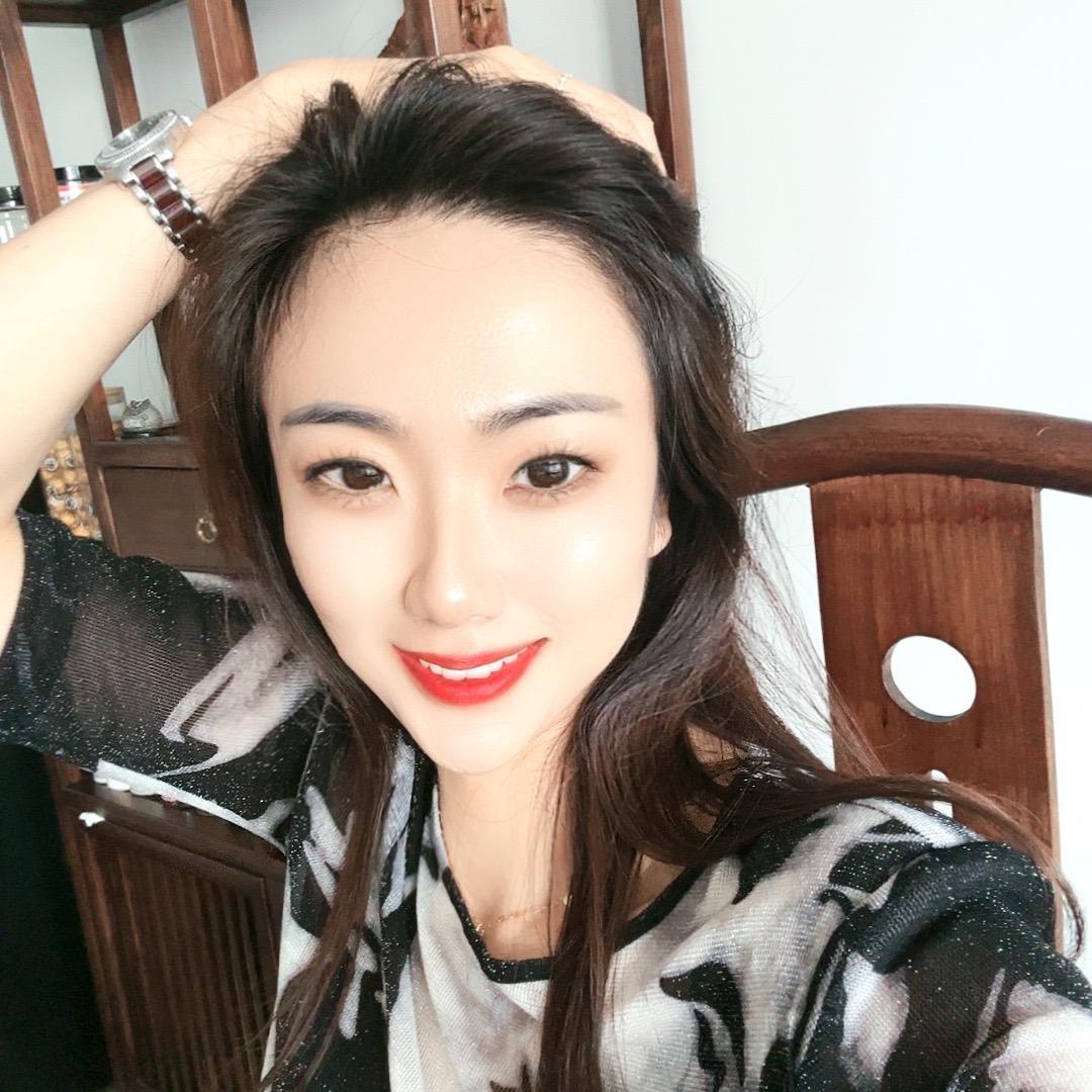 妤（金融小姐姐）