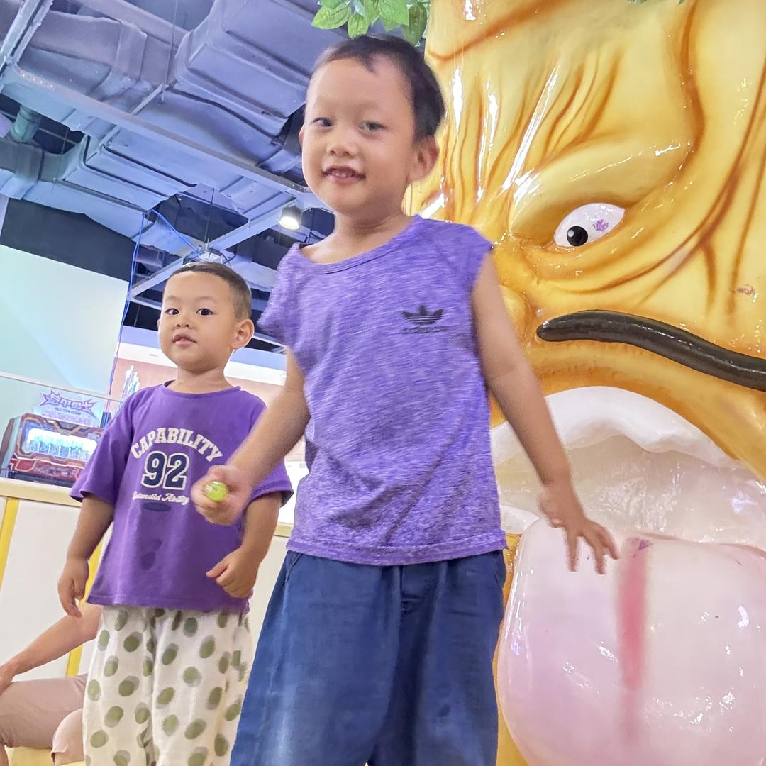 小硕硕精品童装