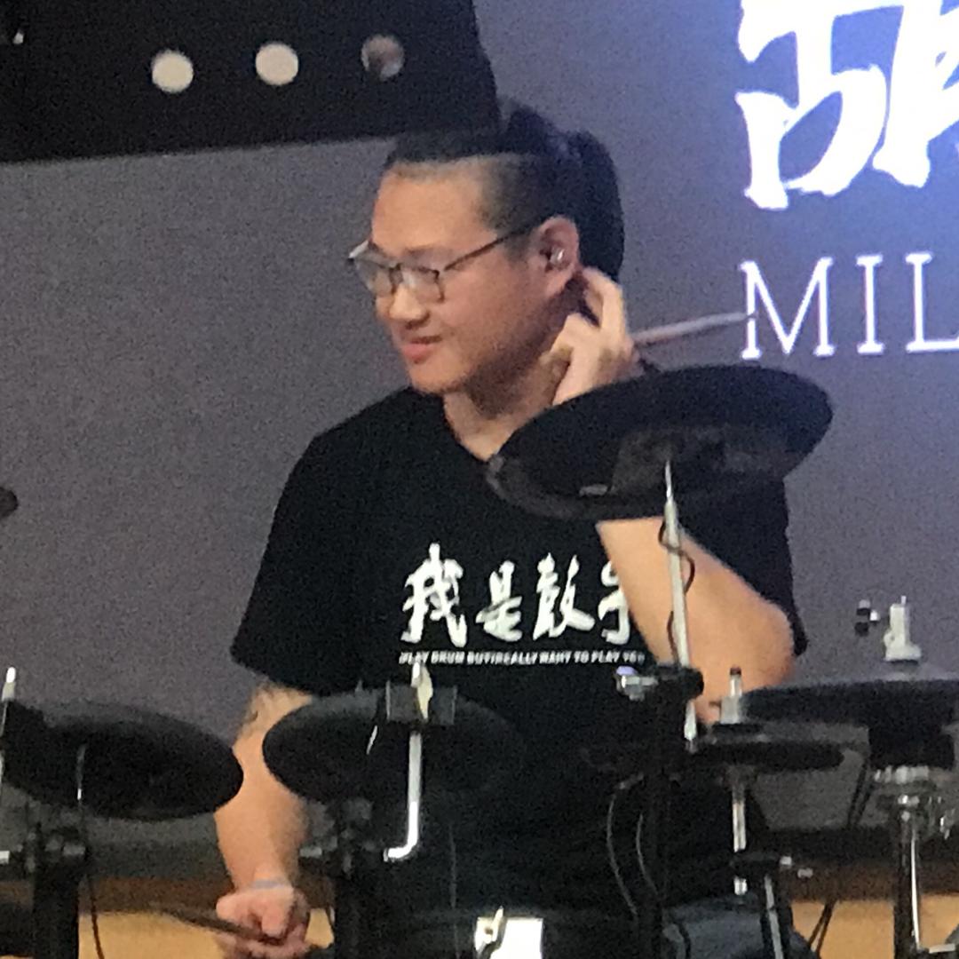 鼓手王寅