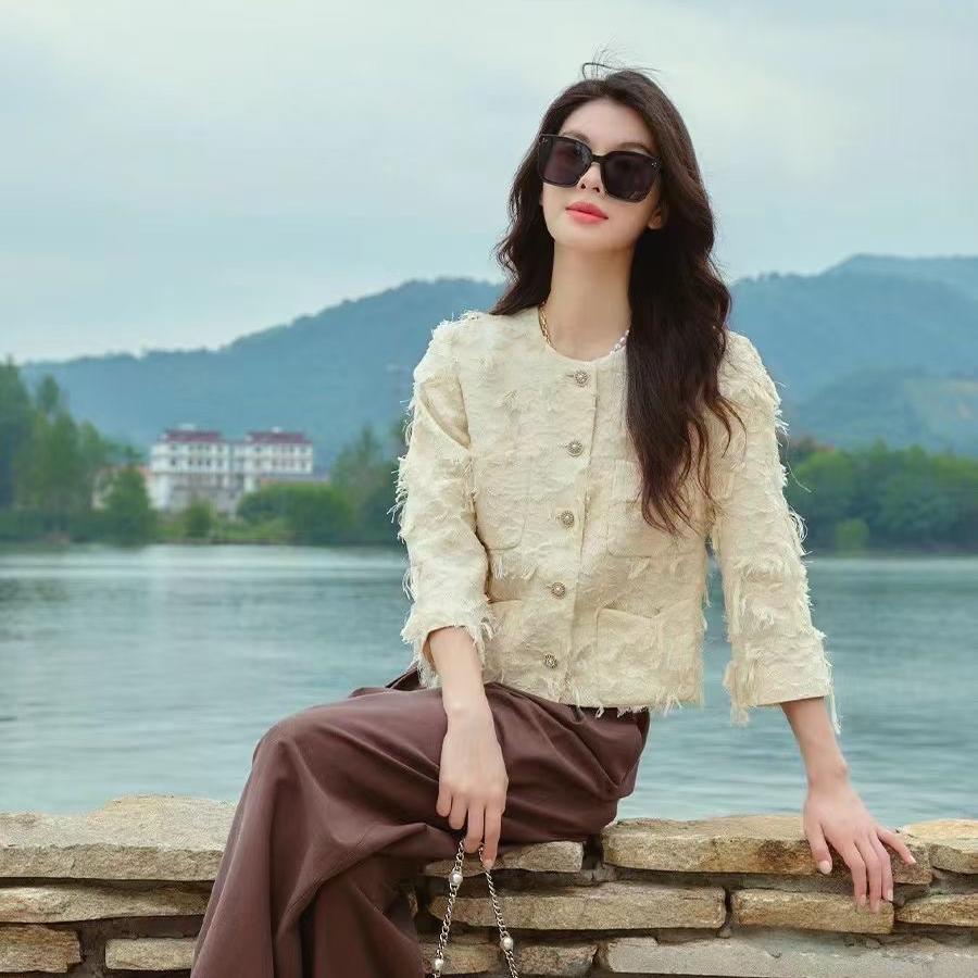 喜儿轻奢品牌折扣女装