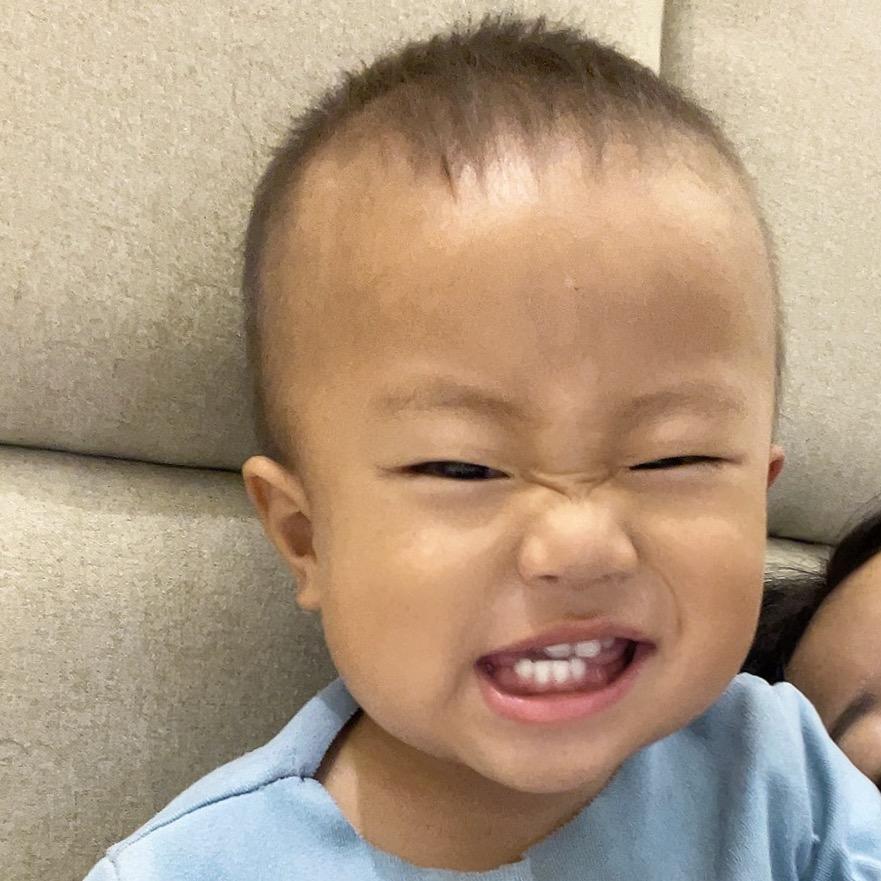 单眼皮的阿辰辰