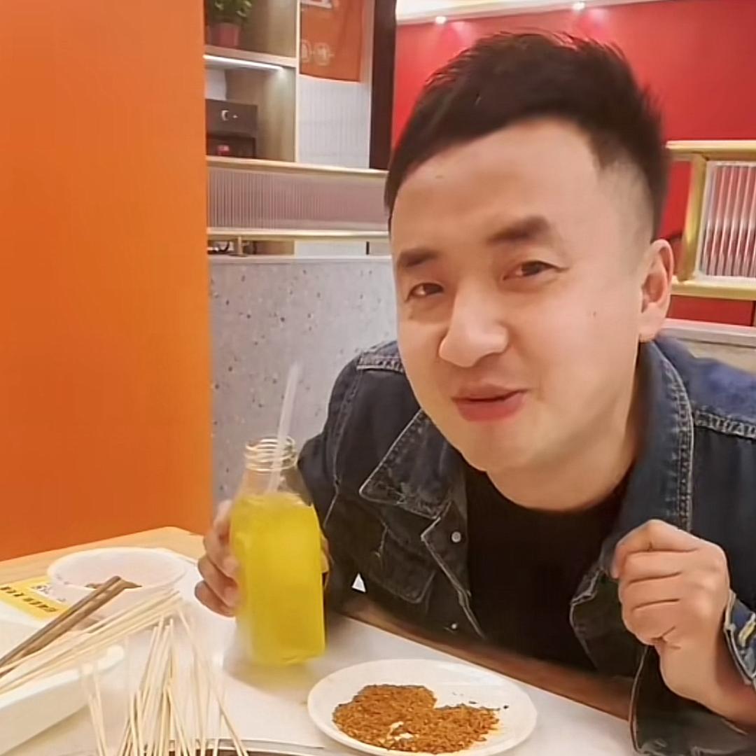 龙一爱美食