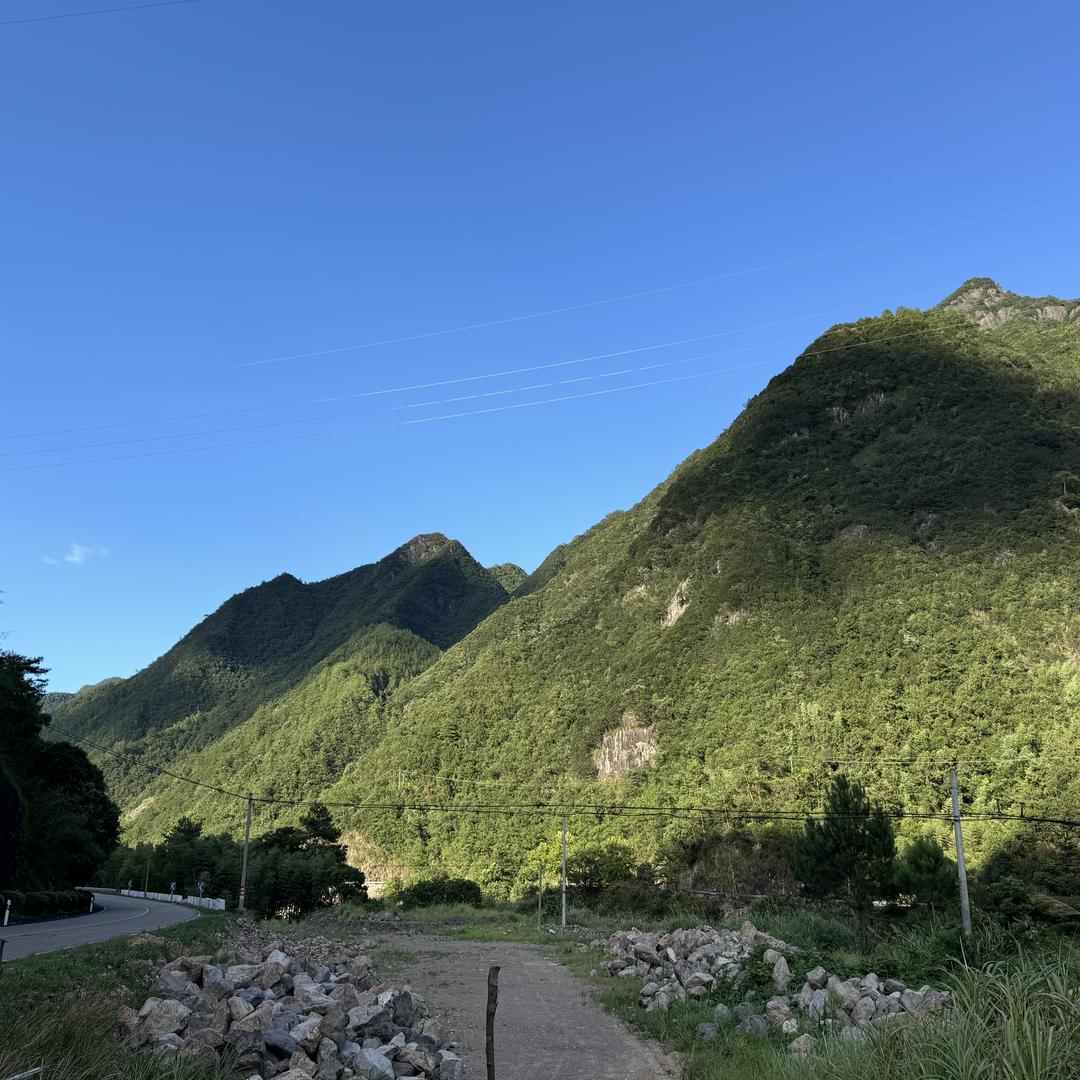 菜芽户外用品店