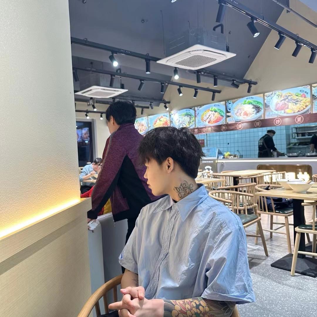 one.c男士发型设计周周