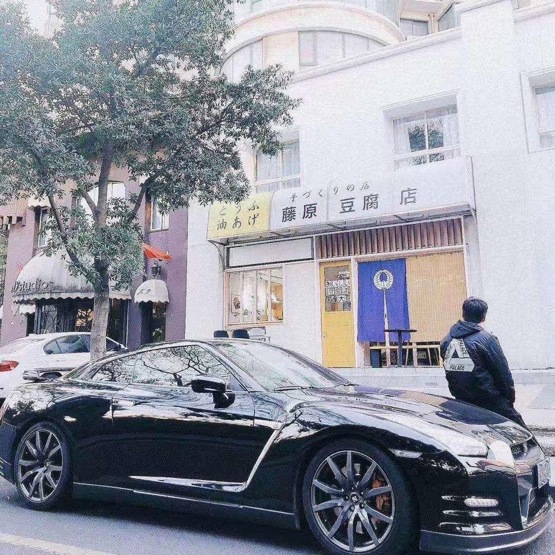 小眼睛车饰