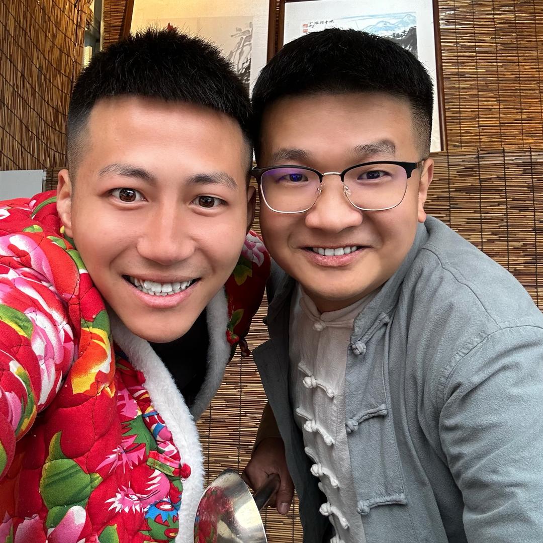 乐山小伙
