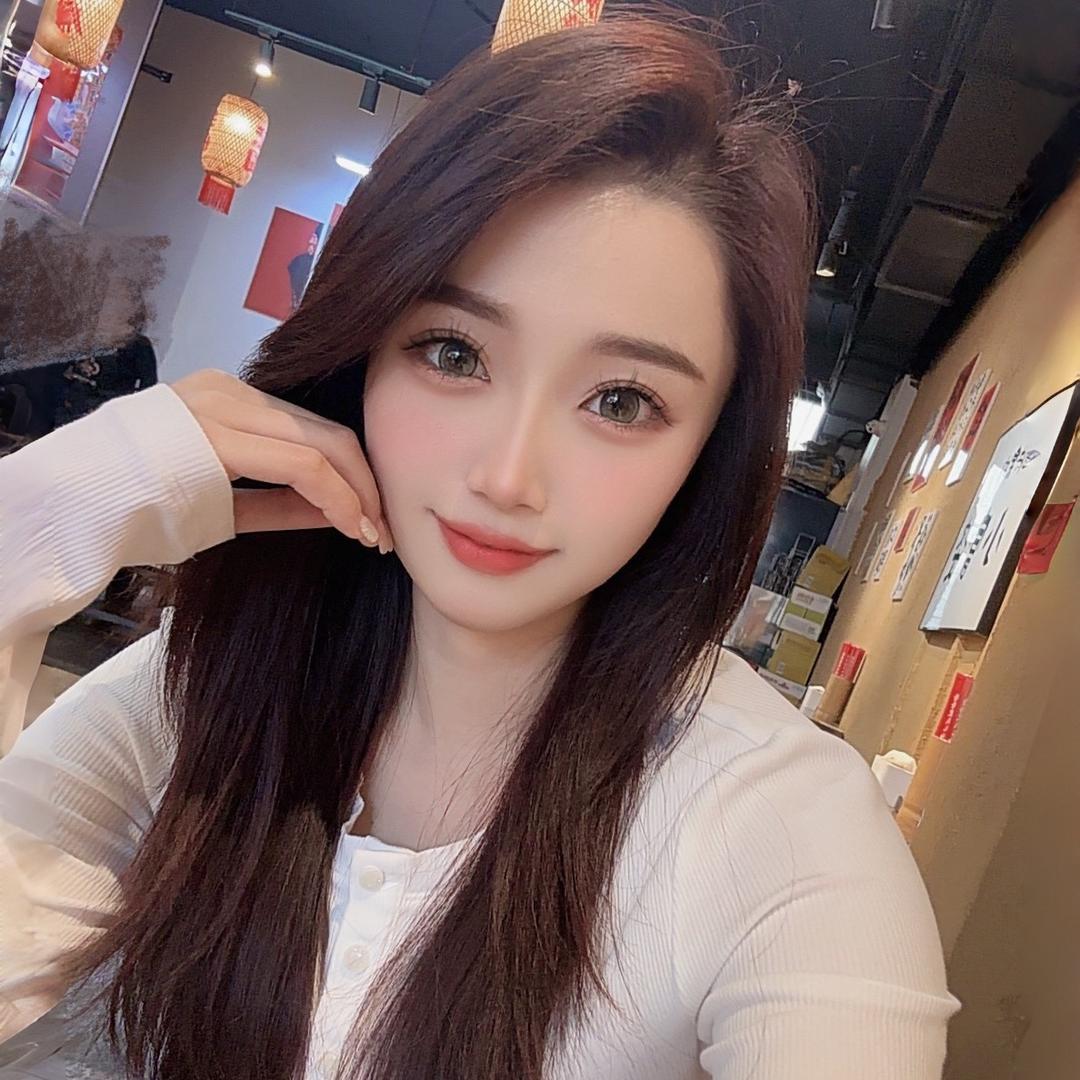 白傾傾¹⁶⁸⁸