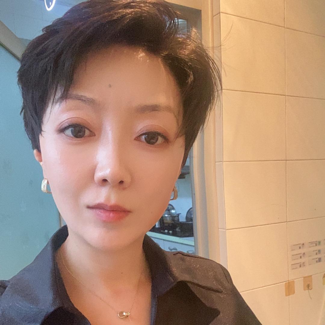 任丘菲诗小铺美妆集合店