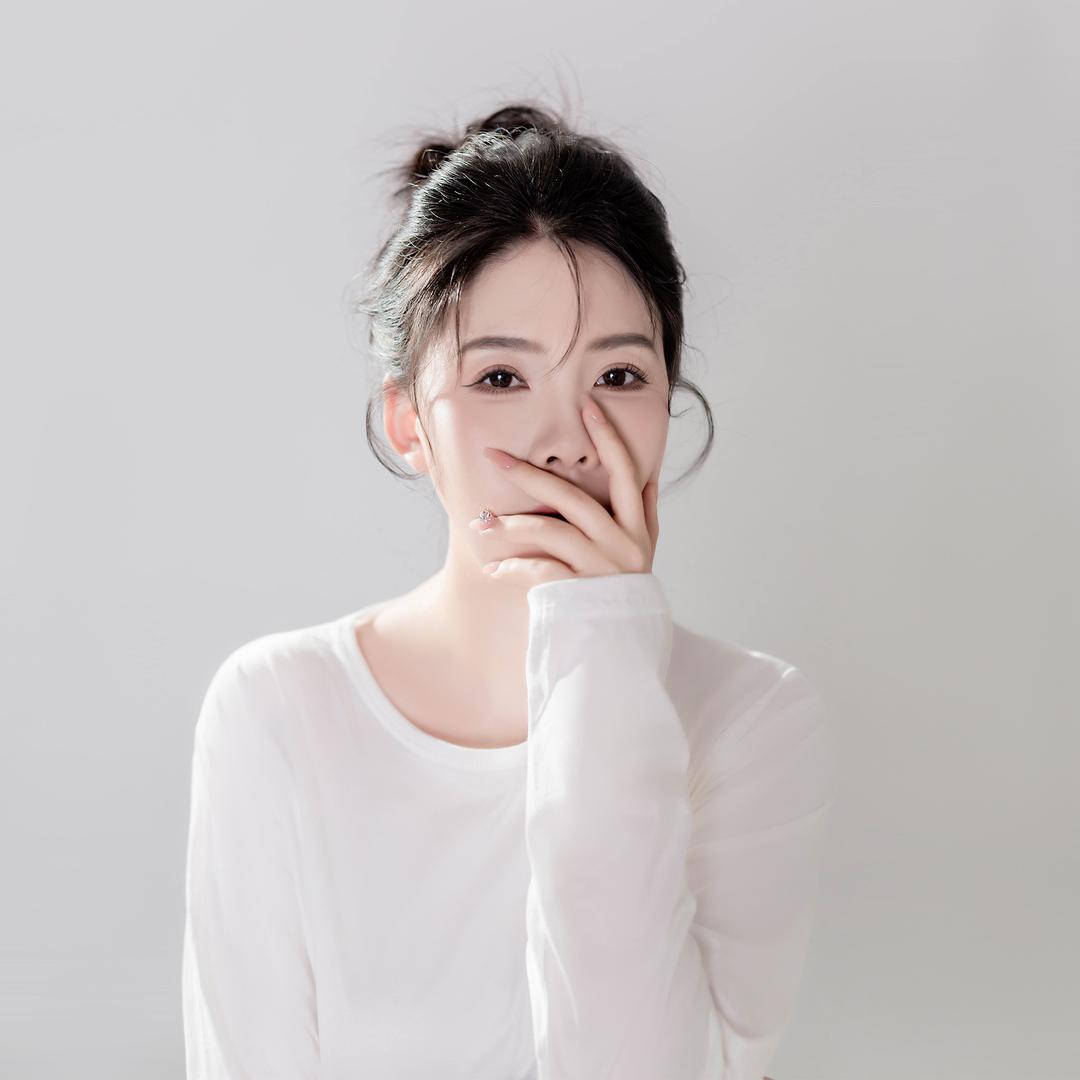 佳雯