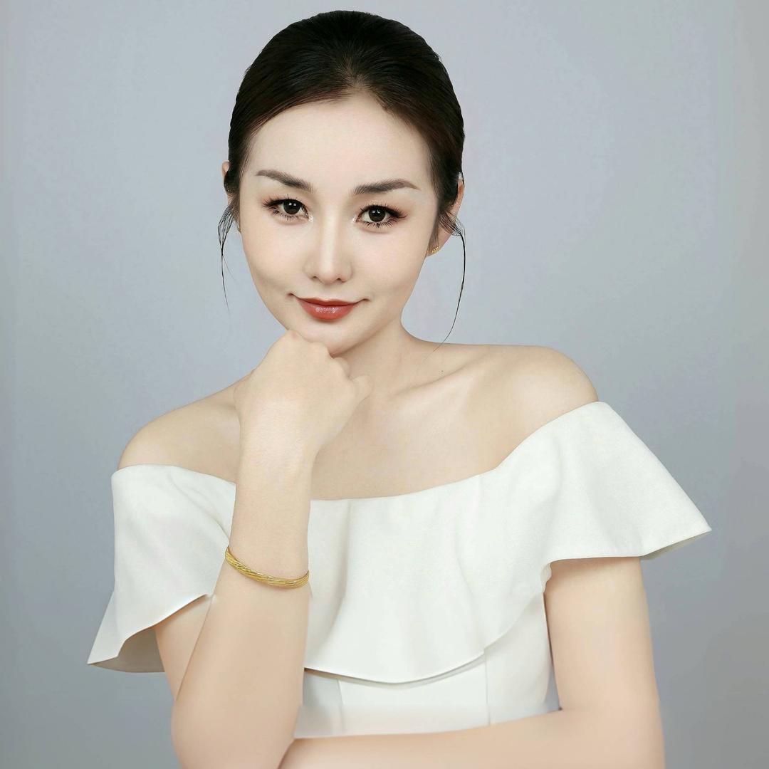 佳佳爱化妆🪞