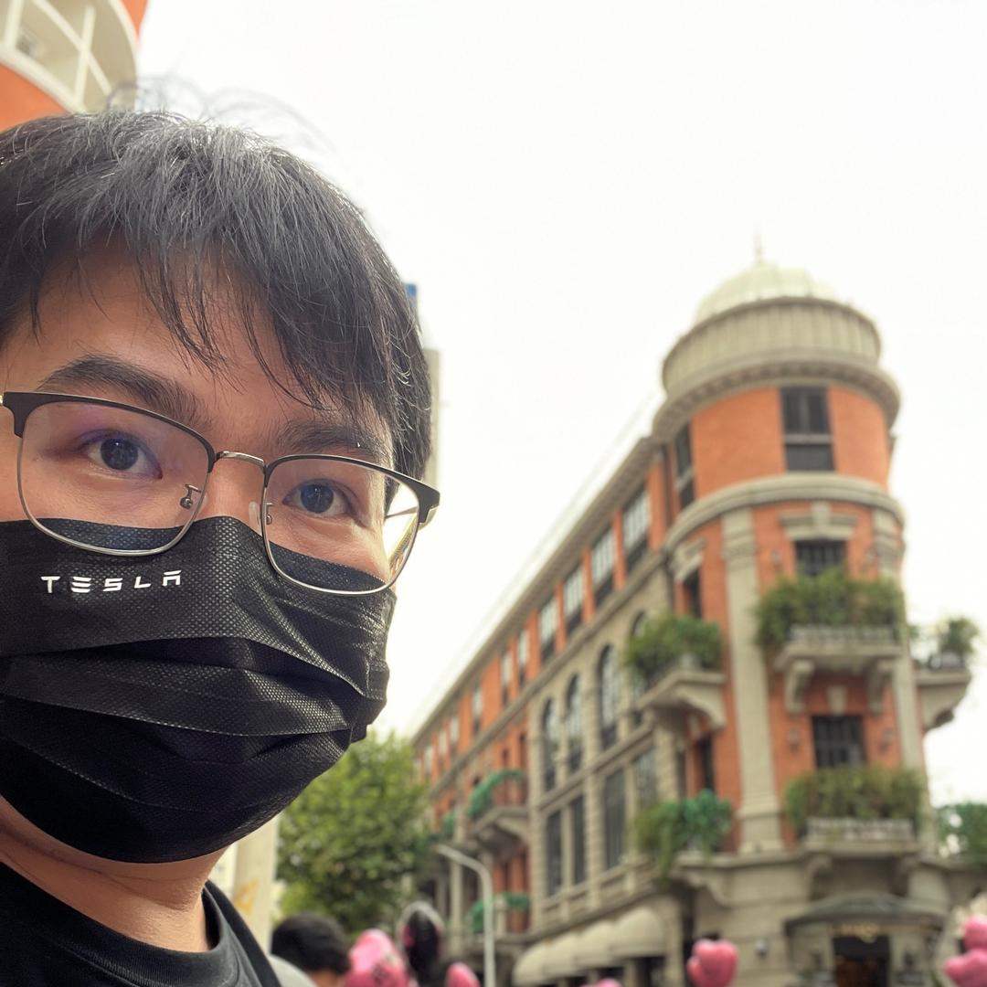 𝑻𝒆𝒔𝒍𝒂-小y