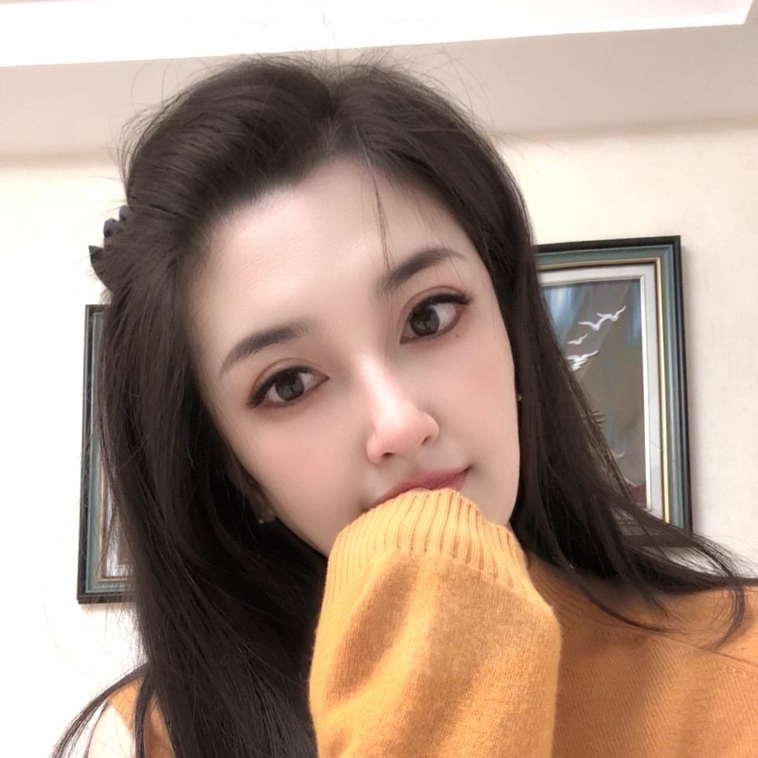 嘴角上扬😊