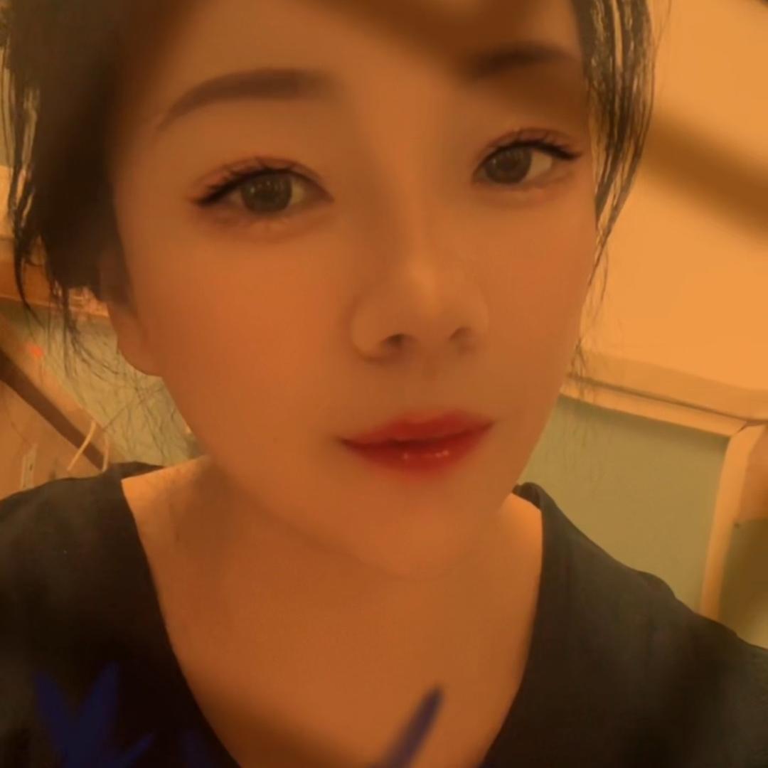 红红  没有音乐的人生是乏味的