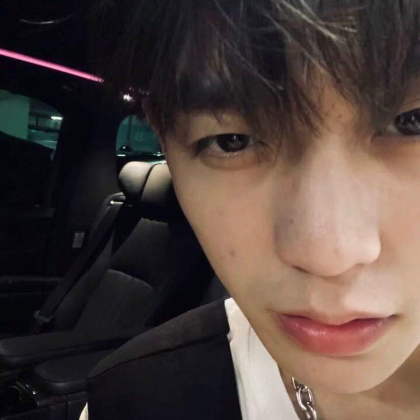 偷朵玫瑰送给她