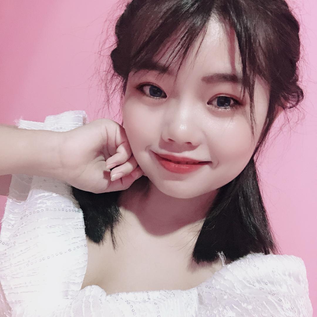 努力卖馄饨的佳佳