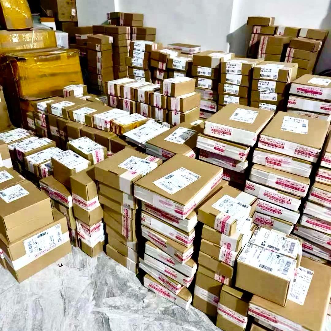 小哥们