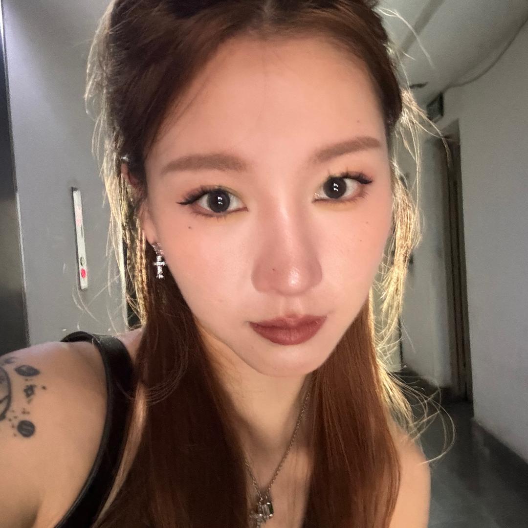 在观音桥卖特产的小孙