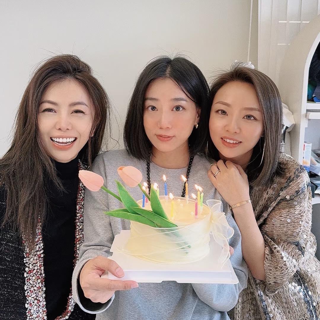 唐老板嘉玲姐穿搭分享