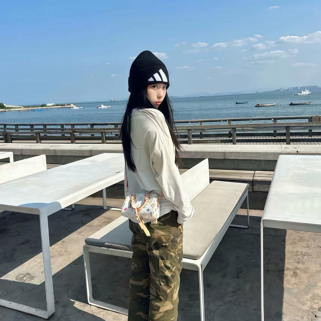 小白.