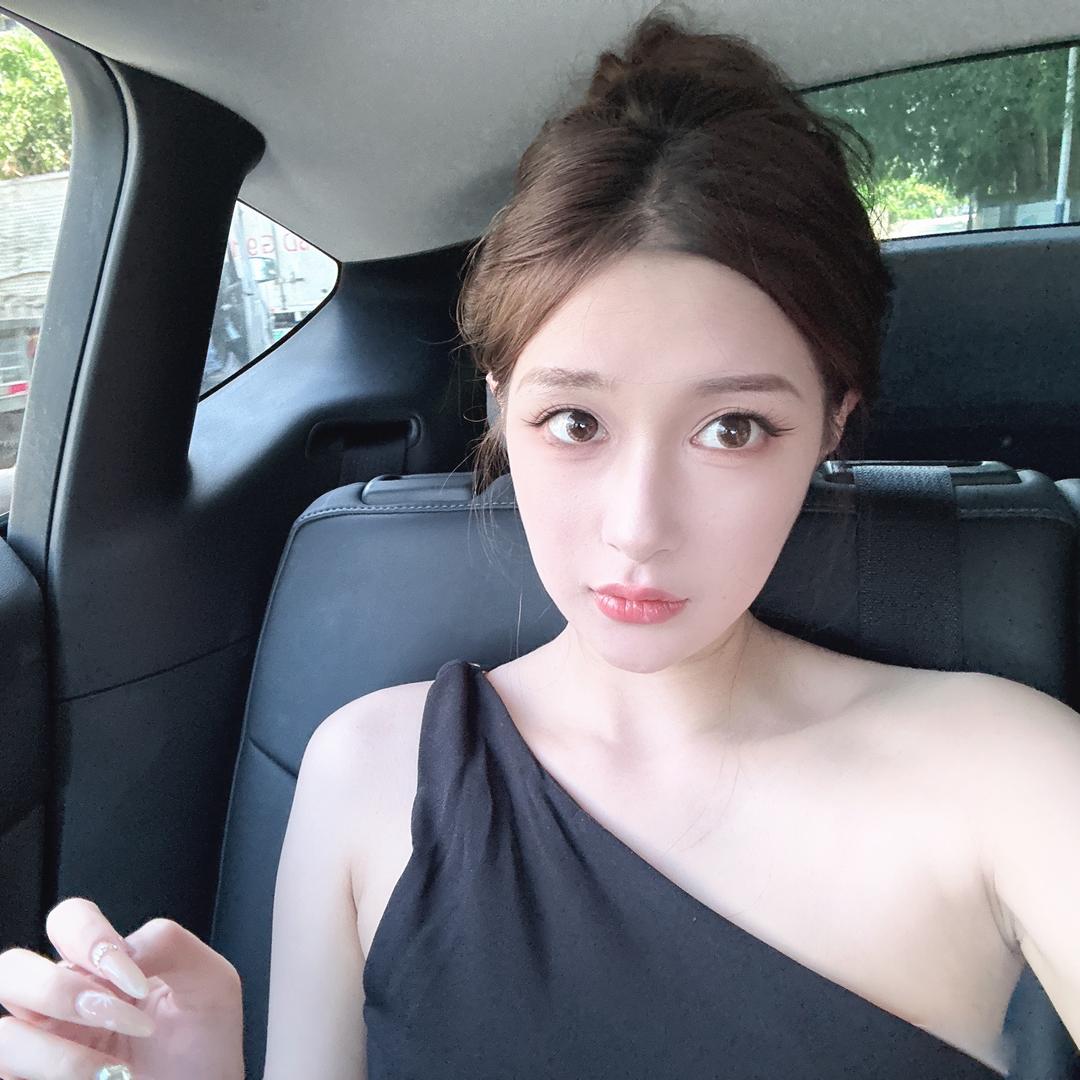 Ava