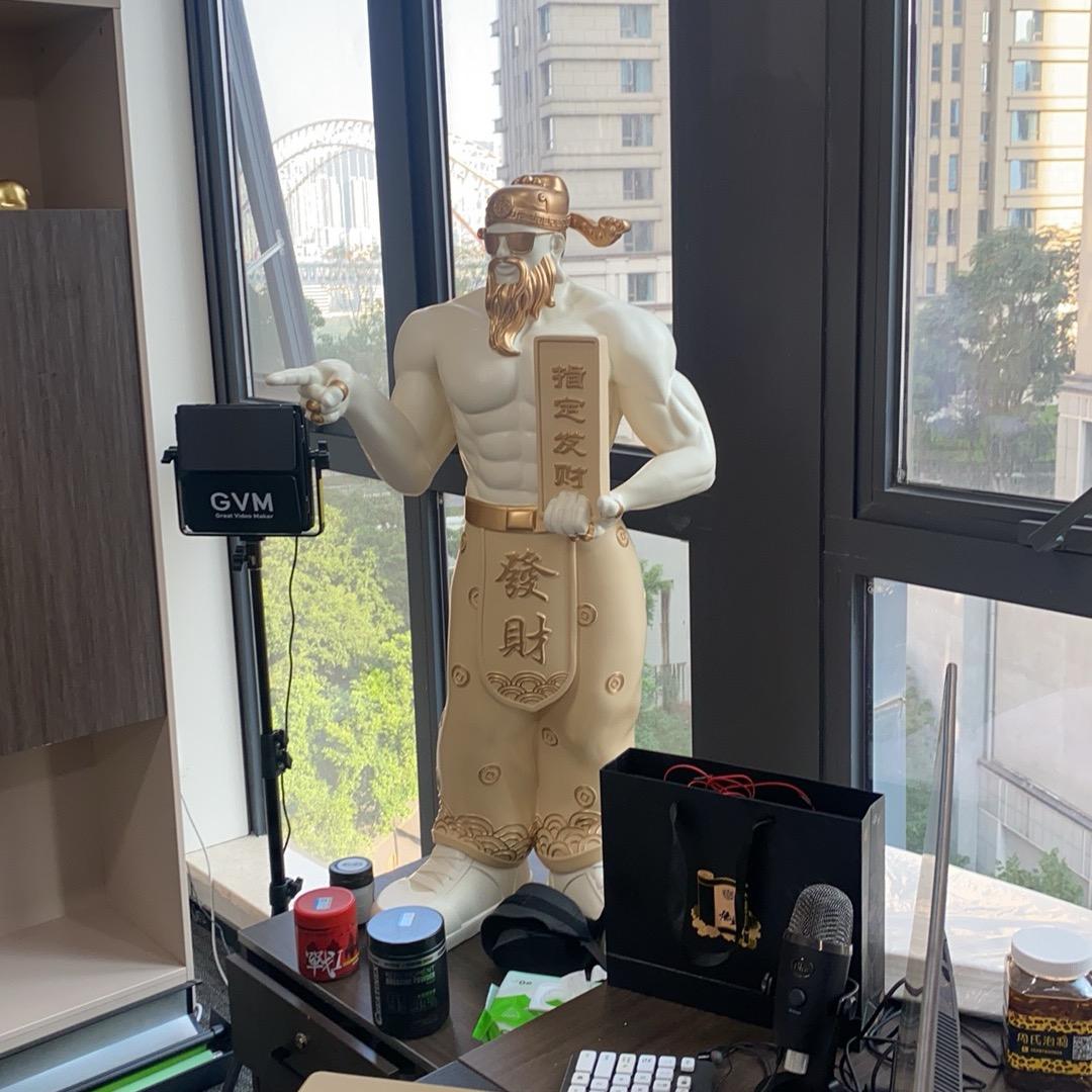 没有人可以审判我