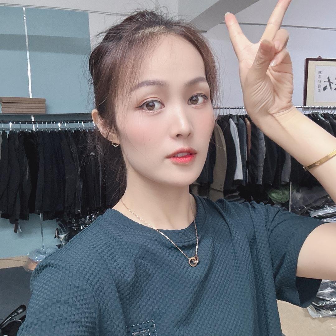 珊珊精品男装店8店